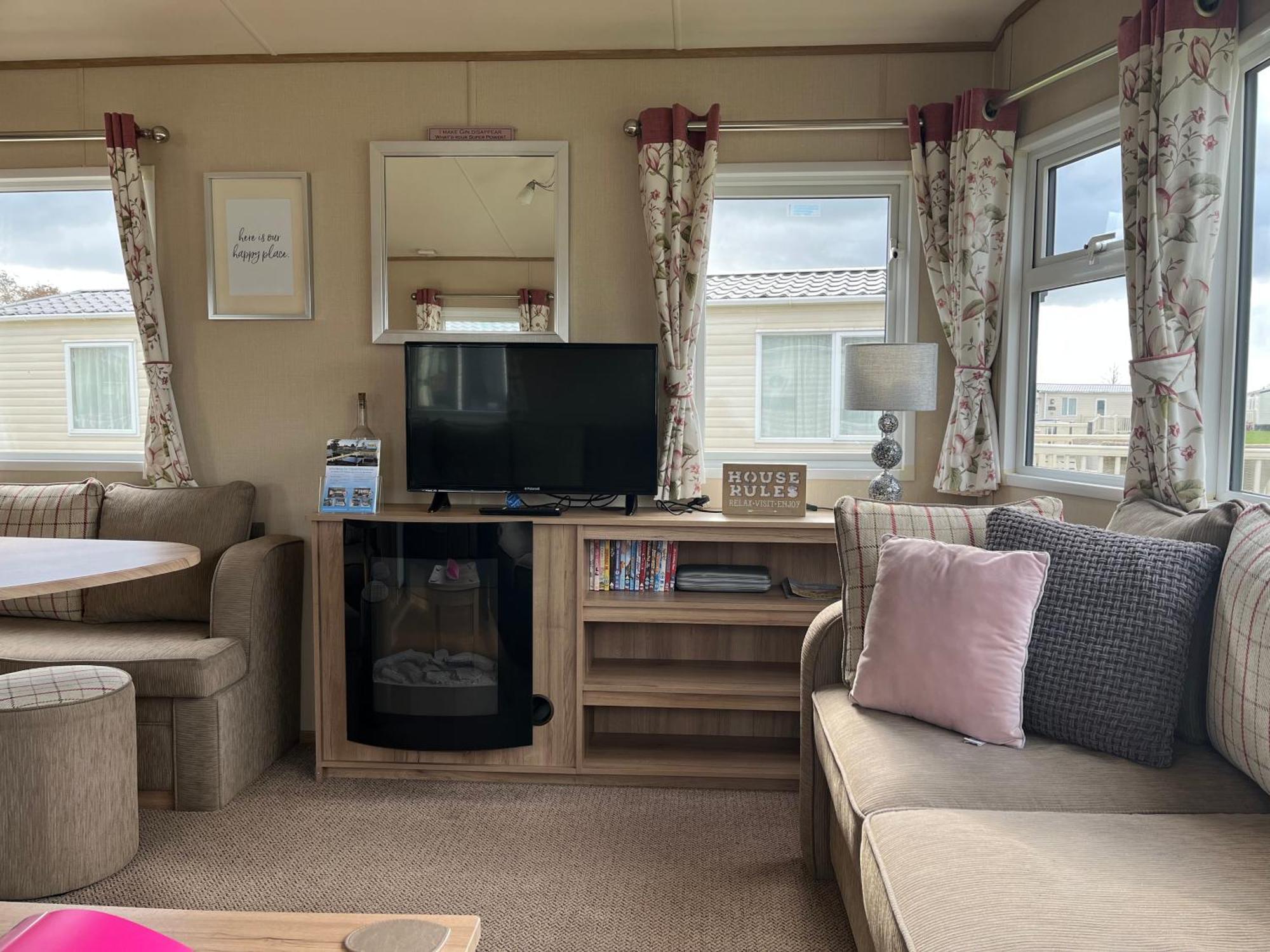 Tattershall Lakes Kingfisher Caravan 8 Berth With Hot Tub & Wifi Ngoại thất bức ảnh