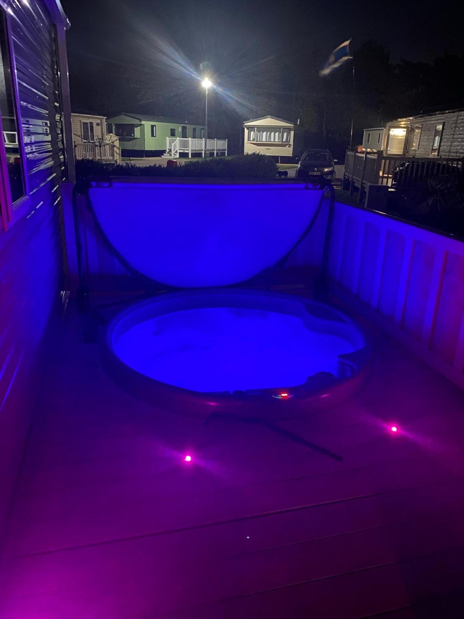 Tattershall Lakes Kingfisher Caravan 8 Berth With Hot Tub & Wifi Ngoại thất bức ảnh