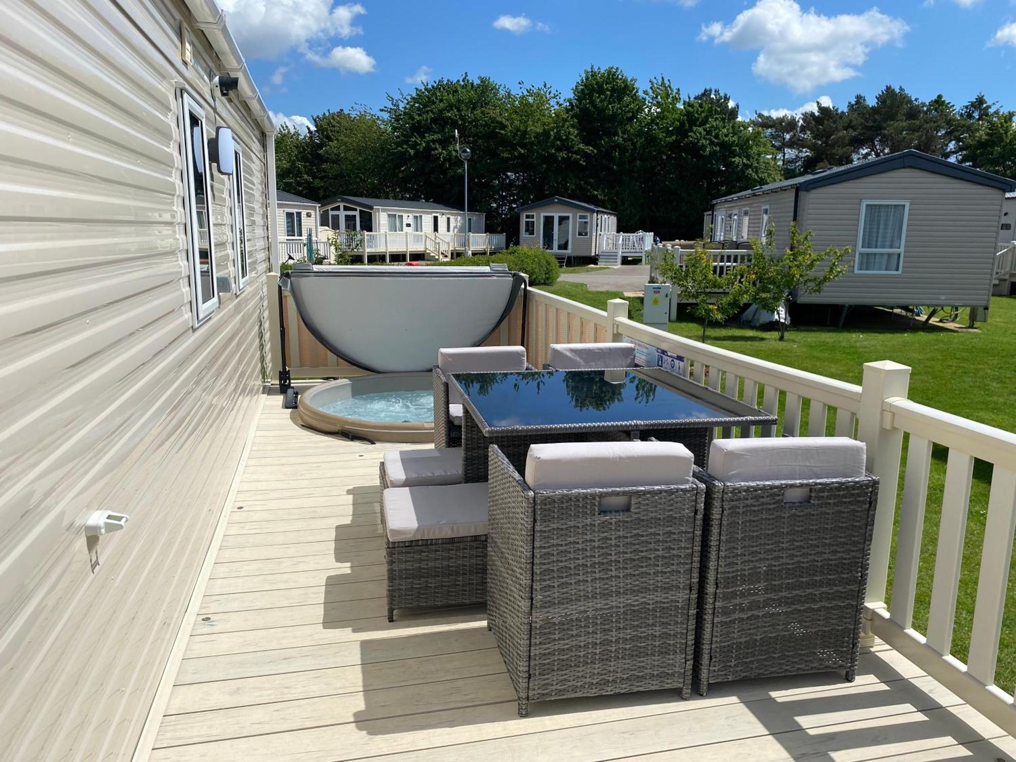 Tattershall Lakes Kingfisher Caravan 8 Berth With Hot Tub & Wifi Ngoại thất bức ảnh